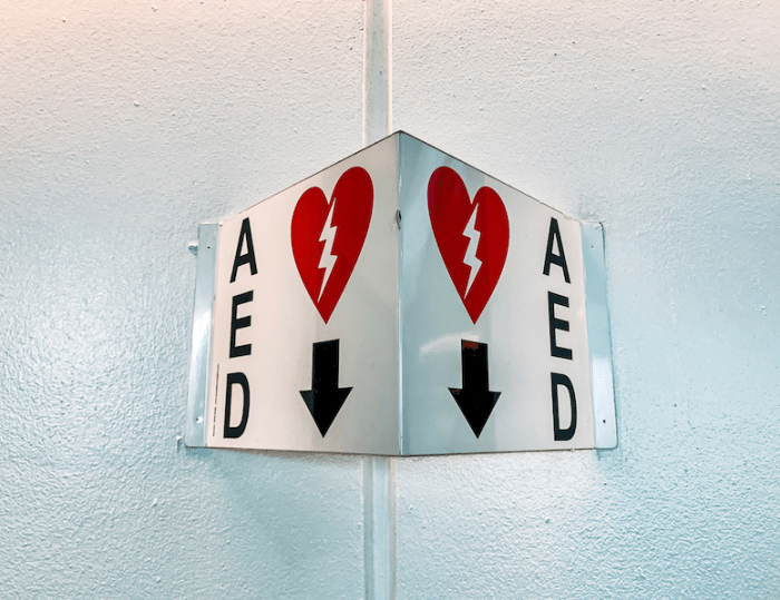 Difference between automatic and semi automatic aed